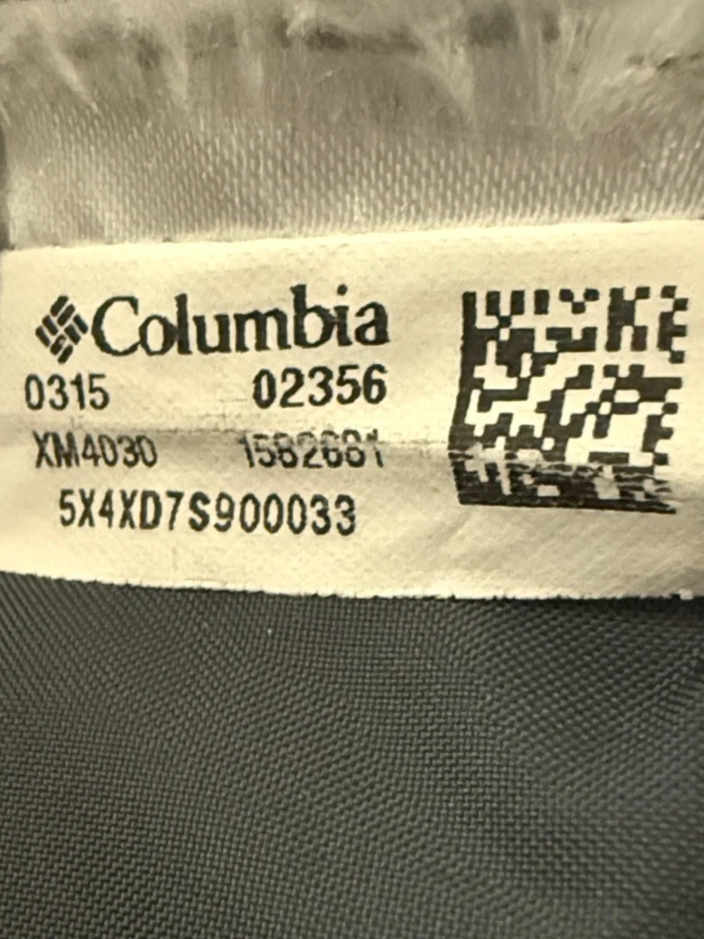 Columbia Two-Tone Gray and Black Performance Jacket, Size L